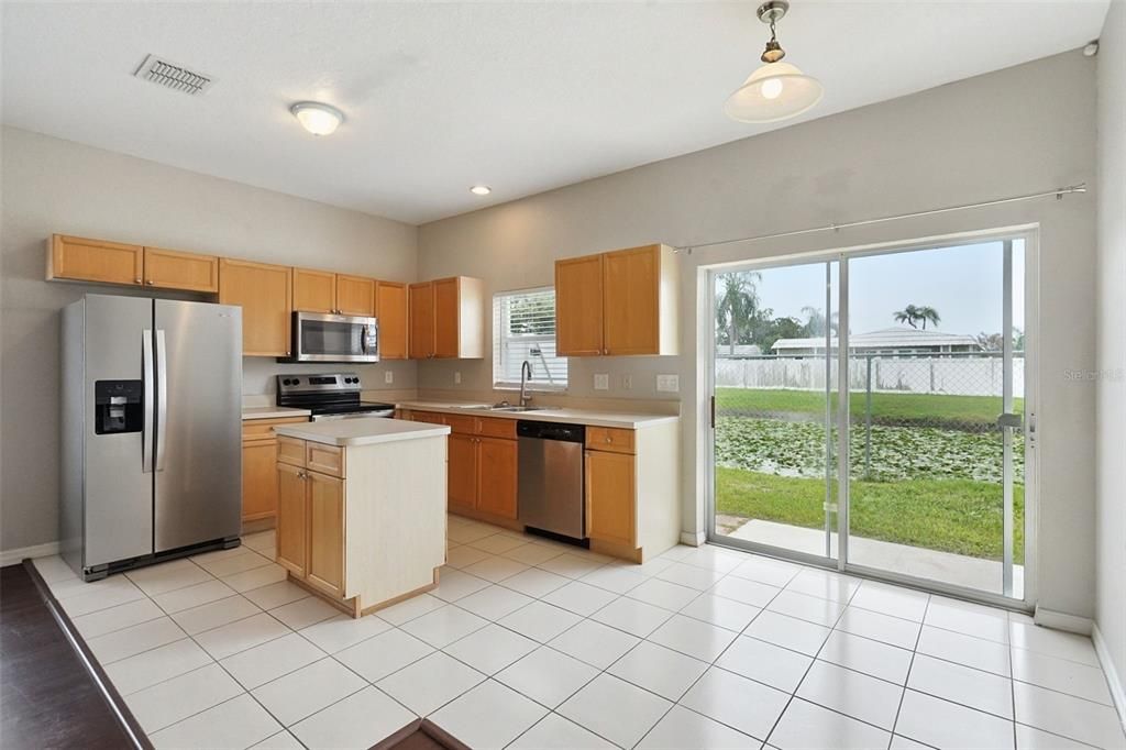 En Venta: $279,900 (2 camas, 2 baños, 1350 Pies cuadrados)