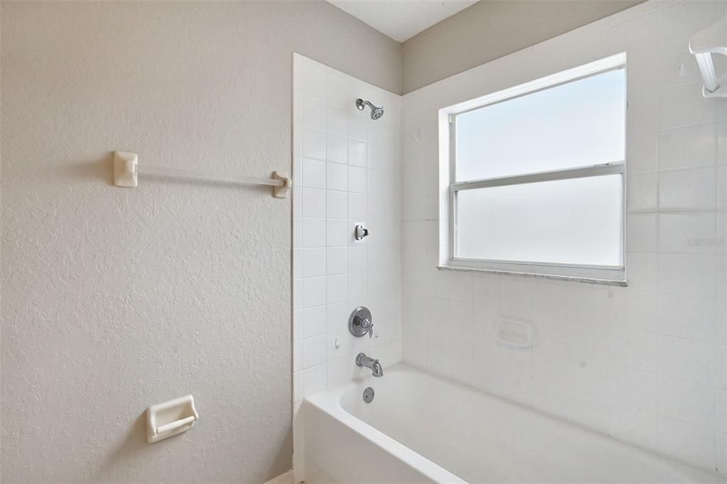 En Venta: $279,900 (2 camas, 2 baños, 1350 Pies cuadrados)