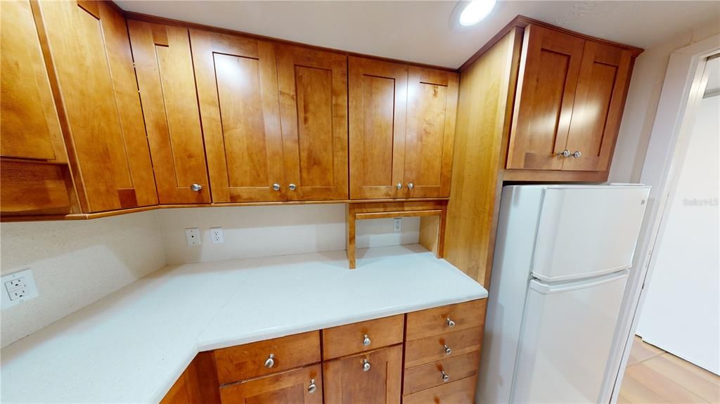 На продажу: $320,000 (2 спален, 2 ванн, 888 Квадратных фут)