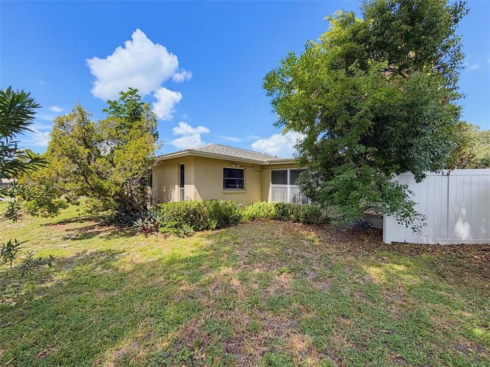 For Sale: $379,900 (2 beds, 2 baths, 1535 Square Feet)
