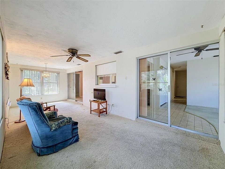 For Sale: $379,900 (2 beds, 2 baths, 1535 Square Feet)
