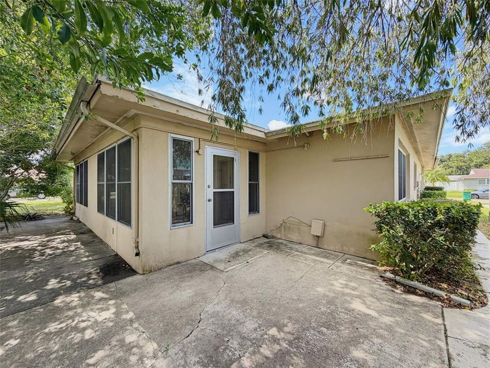 For Sale: $379,900 (2 beds, 2 baths, 1535 Square Feet)
