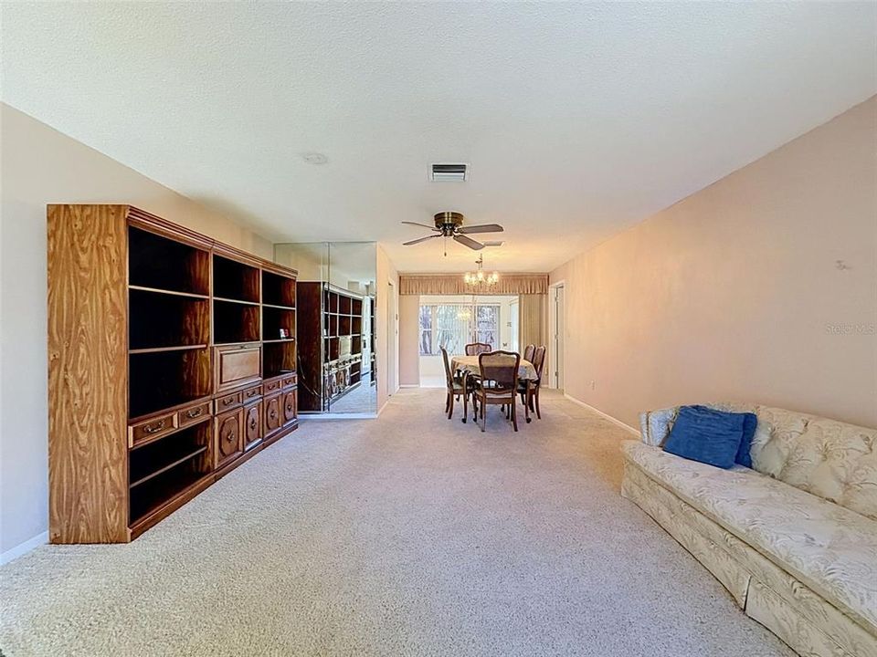 For Sale: $379,900 (2 beds, 2 baths, 1535 Square Feet)