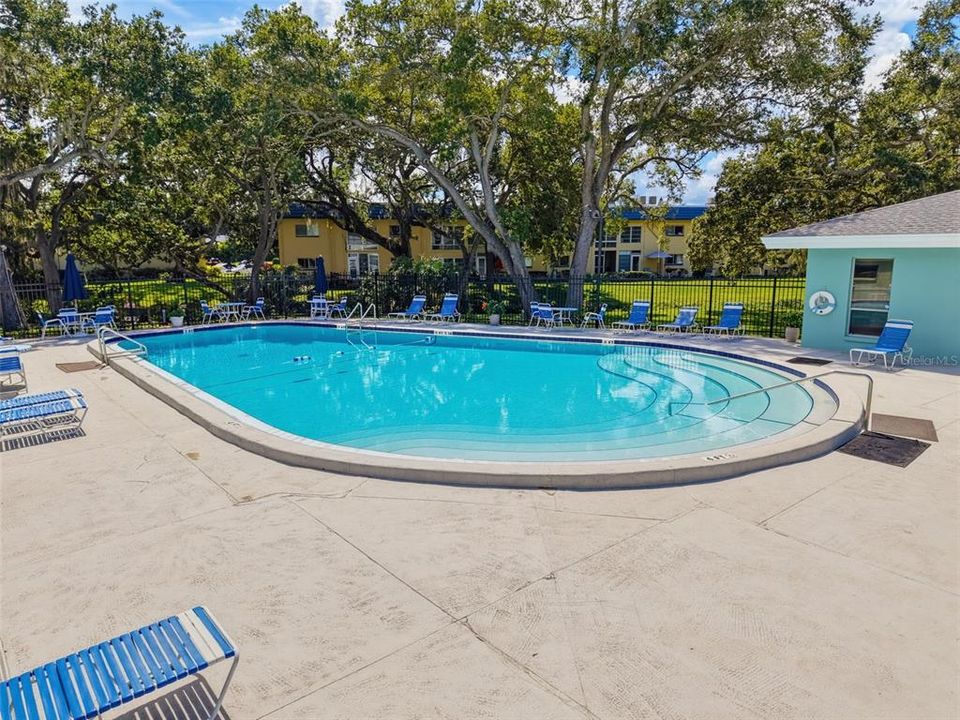 For Sale: $379,900 (2 beds, 2 baths, 1535 Square Feet)