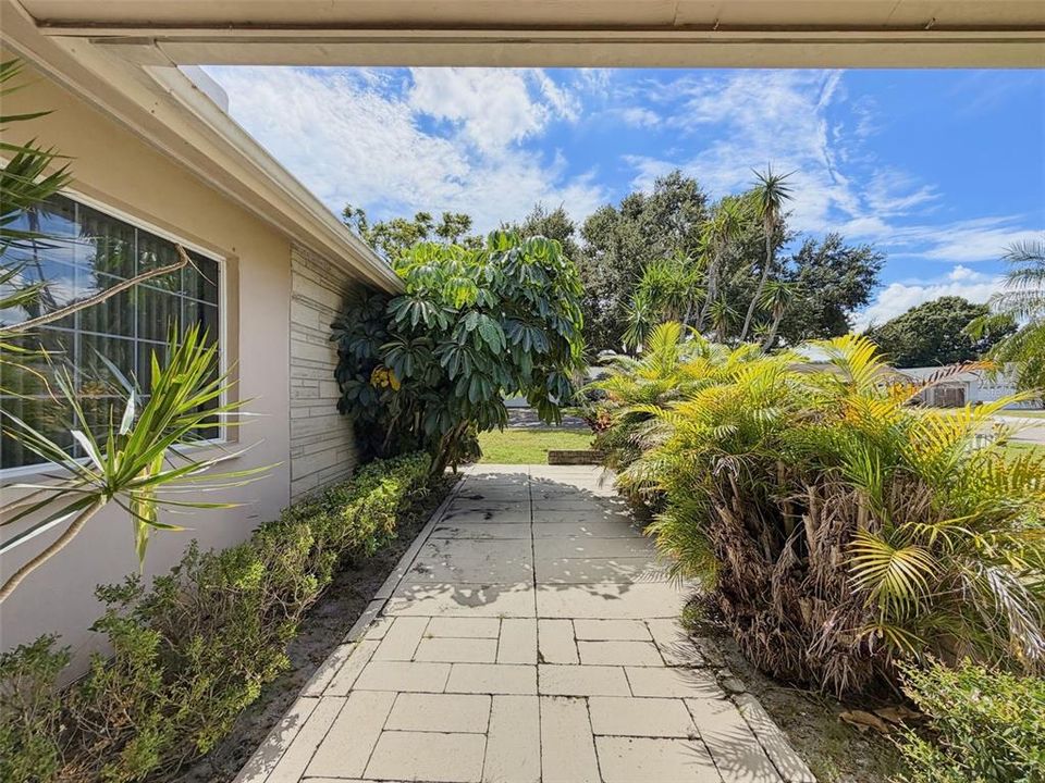 For Sale: $379,900 (2 beds, 2 baths, 1535 Square Feet)