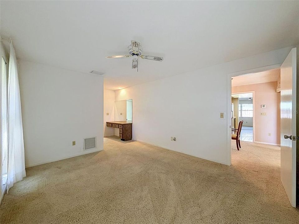 For Sale: $379,900 (2 beds, 2 baths, 1535 Square Feet)