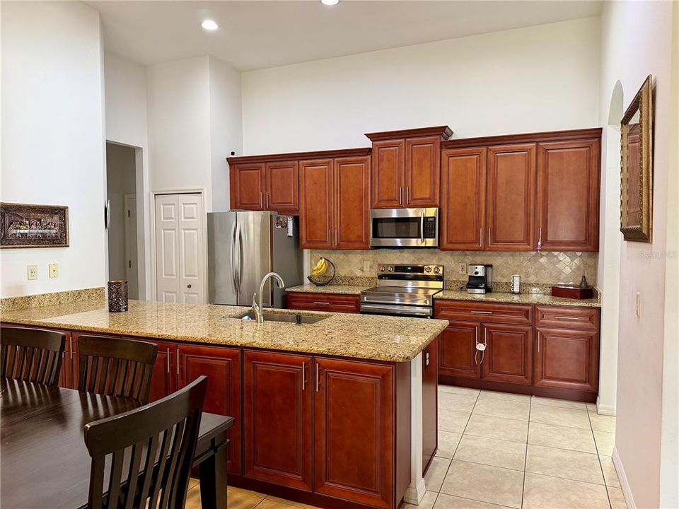 For Sale: $570,000 (4 beds, 3 baths, 2871 Square Feet)