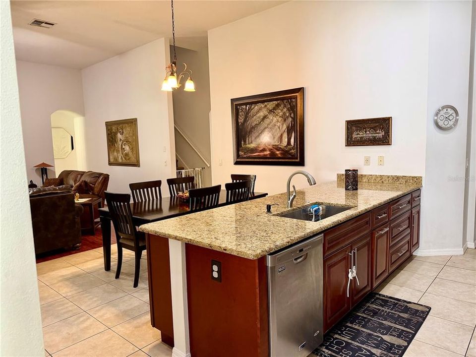 For Sale: $570,000 (4 beds, 3 baths, 2871 Square Feet)