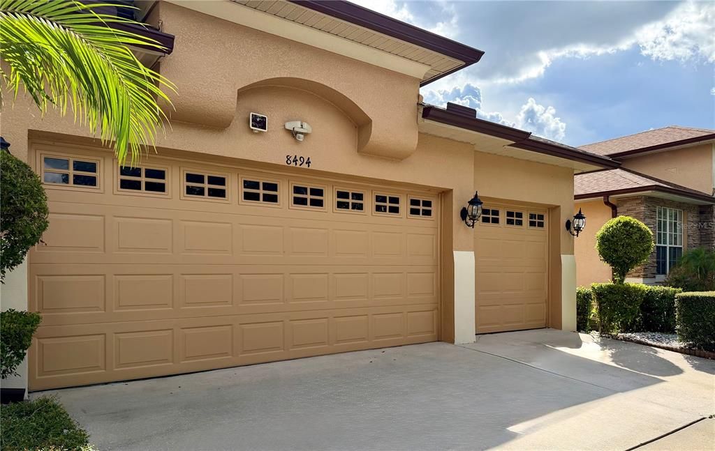 For Sale: $570,000 (4 beds, 3 baths, 2871 Square Feet)