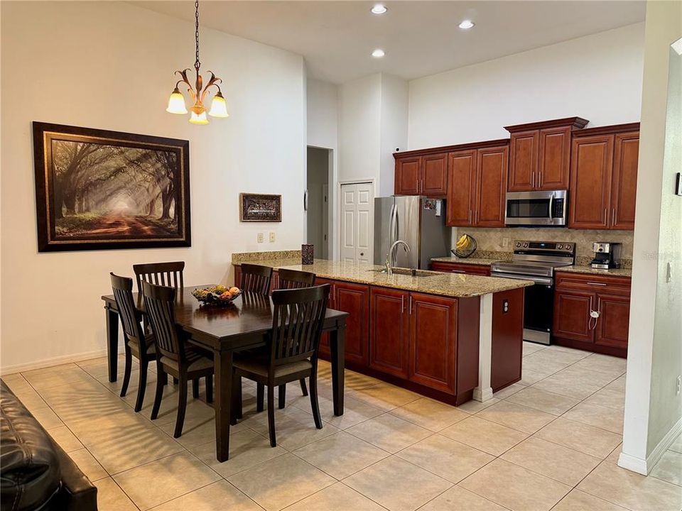 For Sale: $570,000 (4 beds, 3 baths, 2871 Square Feet)