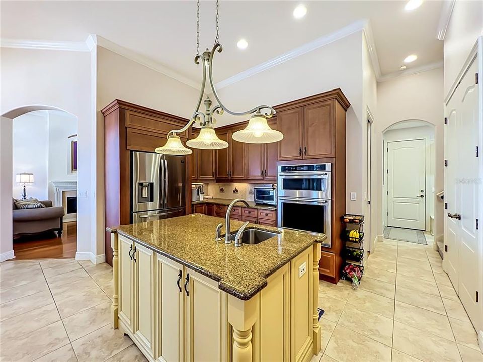 For Sale: $789,999 (4 beds, 3 baths, 3394 Square Feet)
