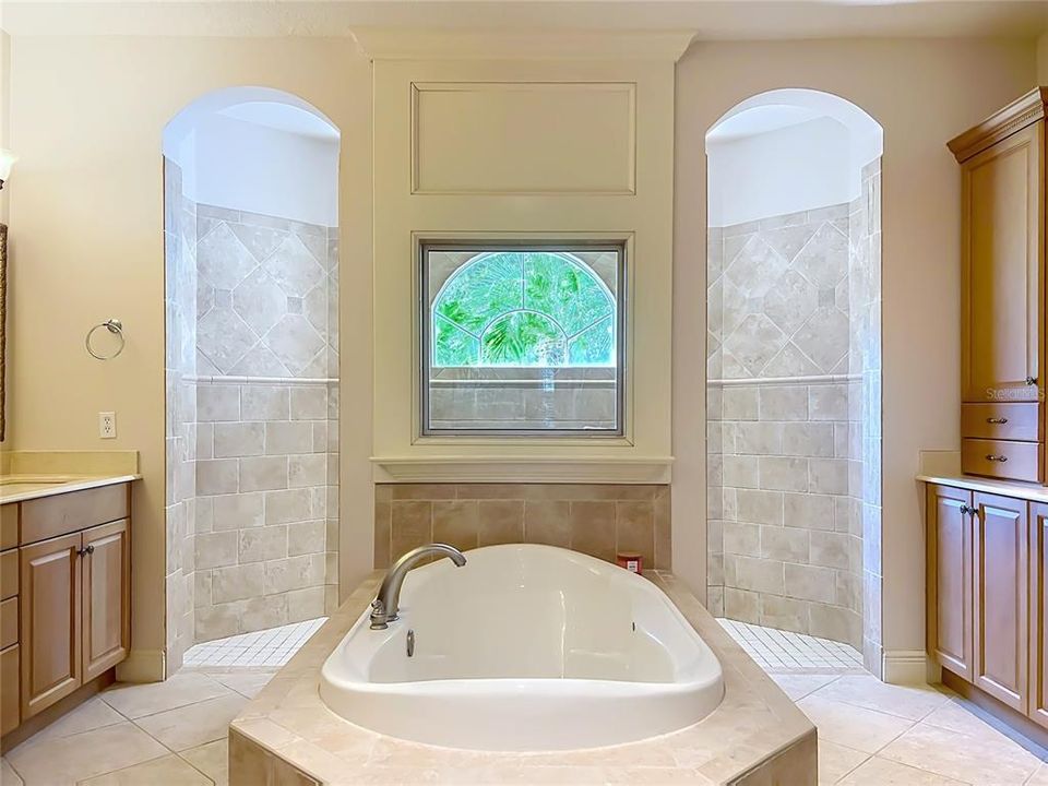 For Sale: $789,999 (4 beds, 3 baths, 3394 Square Feet)