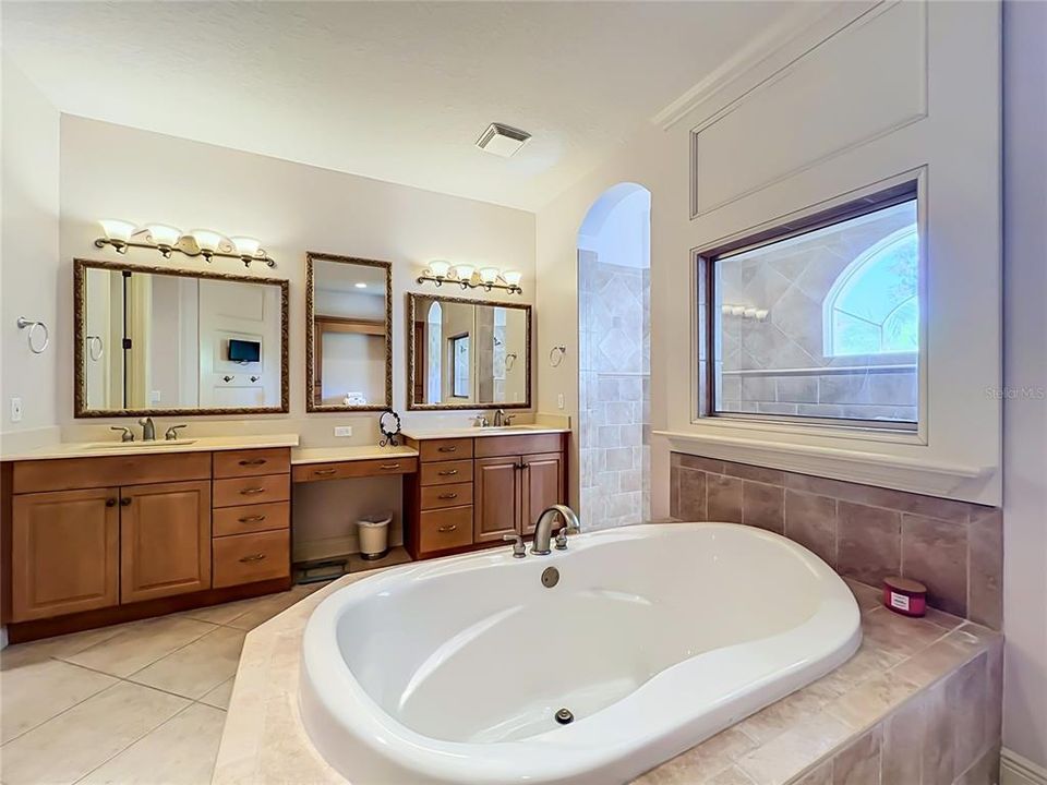 For Sale: $789,999 (4 beds, 3 baths, 3394 Square Feet)