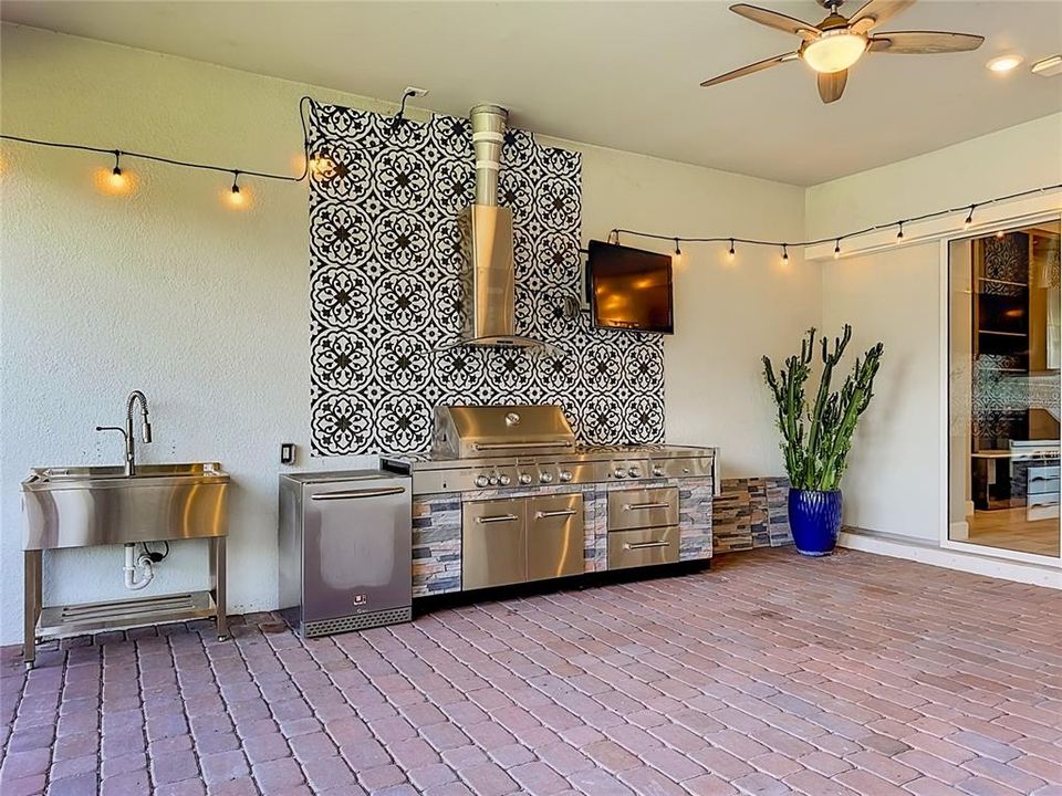 For Rent: $5,250 (4 beds, 3 baths, 3202 Square Feet)