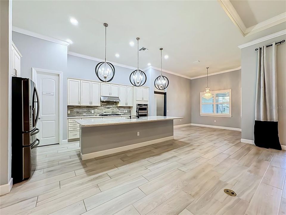 For Rent: $5,250 (4 beds, 3 baths, 3202 Square Feet)
