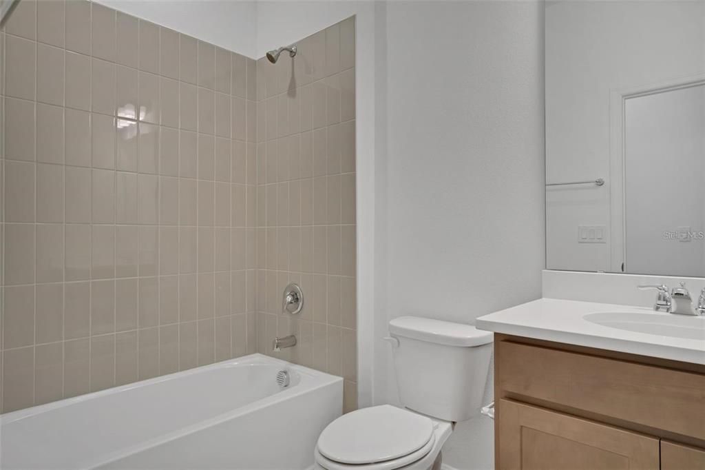 En Venta: $484,990 (4 camas, 3 baños, 2283 Pies cuadrados)