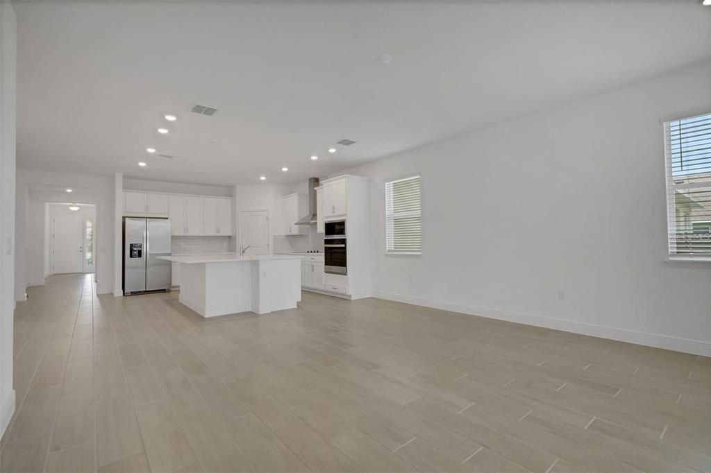En Venta: $484,990 (4 camas, 3 baños, 2283 Pies cuadrados)