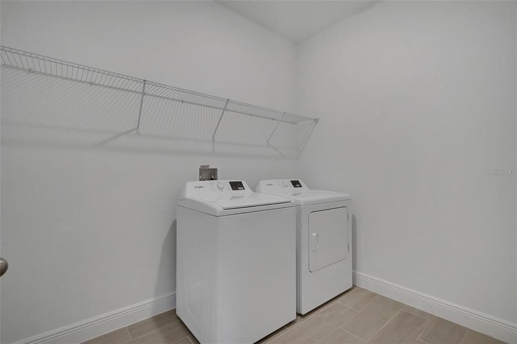 En Venta: $484,990 (4 camas, 3 baños, 2283 Pies cuadrados)