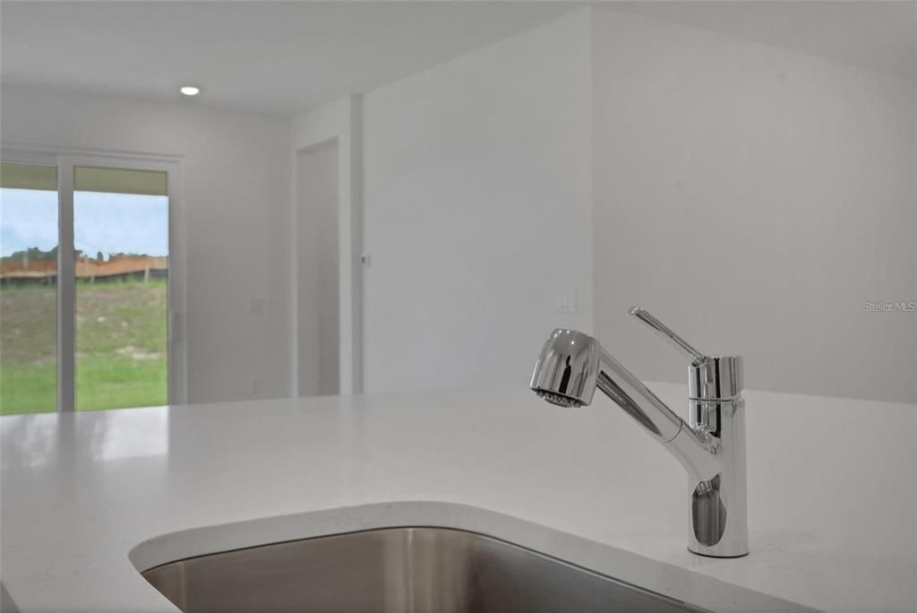 En Venta: $484,990 (4 camas, 3 baños, 2283 Pies cuadrados)