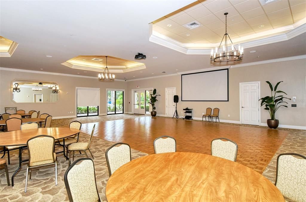 For Sale: $285,000 (2 beds, 2 baths, 1560 Square Feet)