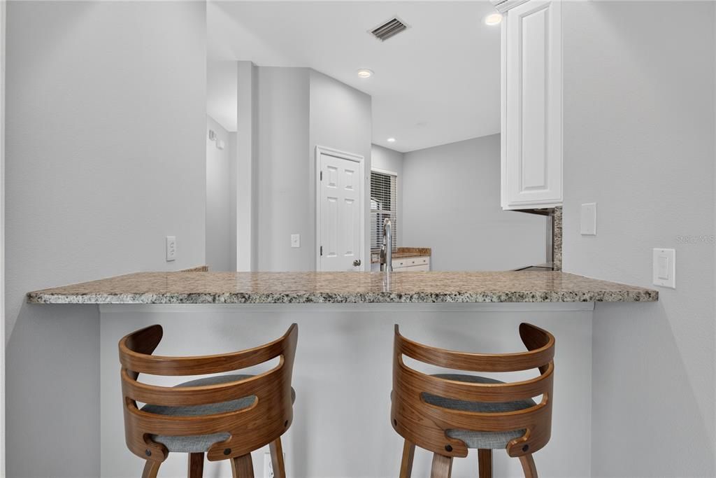 For Sale: $285,000 (2 beds, 2 baths, 1560 Square Feet)