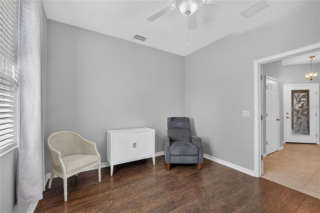 For Sale: $285,000 (2 beds, 2 baths, 1560 Square Feet)