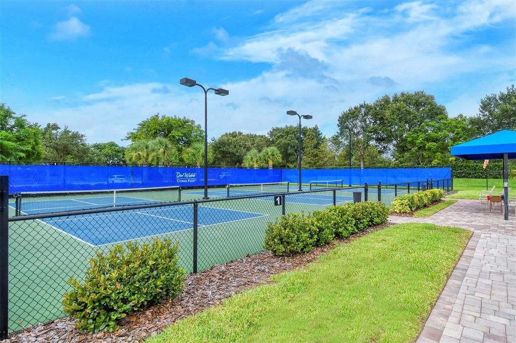 For Sale: $285,000 (2 beds, 2 baths, 1560 Square Feet)