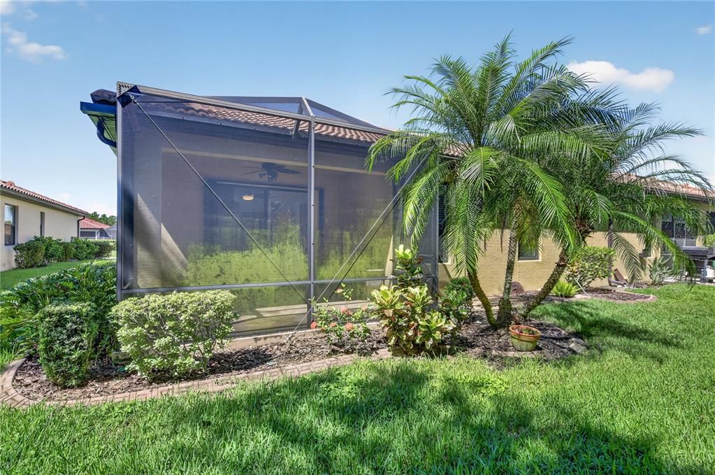 For Sale: $285,000 (2 beds, 2 baths, 1560 Square Feet)