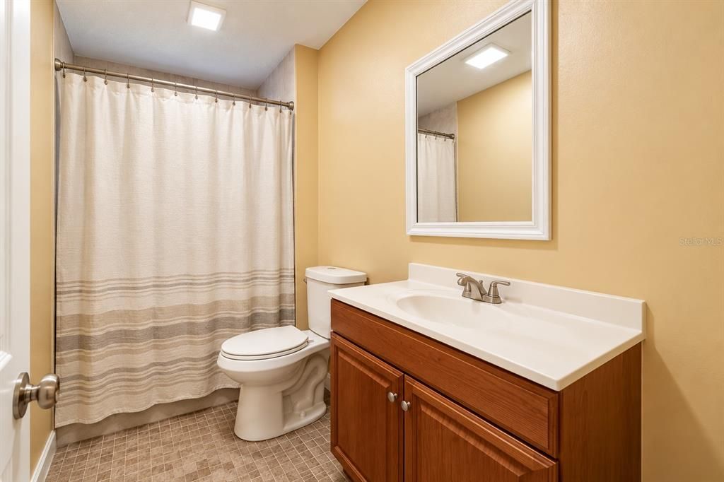 For Sale: $285,000 (3 beds, 2 baths, 1708 Square Feet)