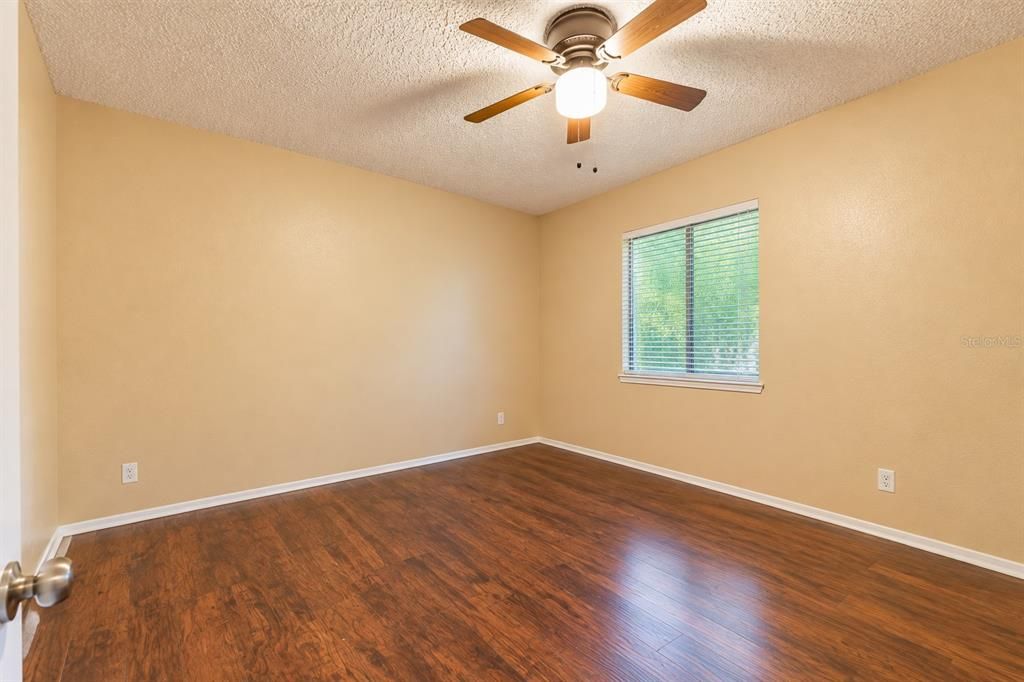 For Sale: $285,000 (3 beds, 2 baths, 1708 Square Feet)