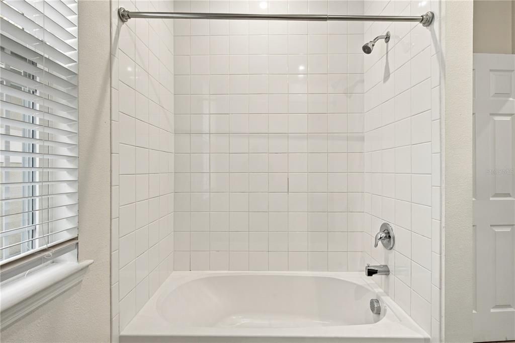 На продажу: $475,000 (4 спален, 2 ванн, 2170 Квадратных фут)