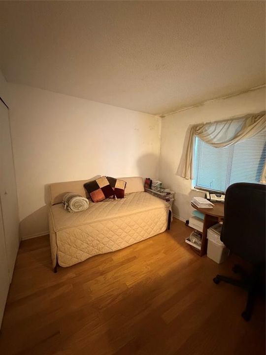 For Sale: $115,900 (2 beds, 2 baths, 917 Square Feet)