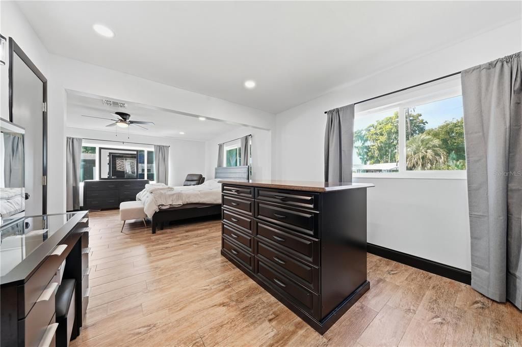 En Venta: $569,000 (3 camas, 3 baños, 1467 Pies cuadrados)
