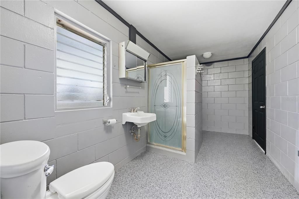 En Venta: $569,000 (3 camas, 3 baños, 1467 Pies cuadrados)
