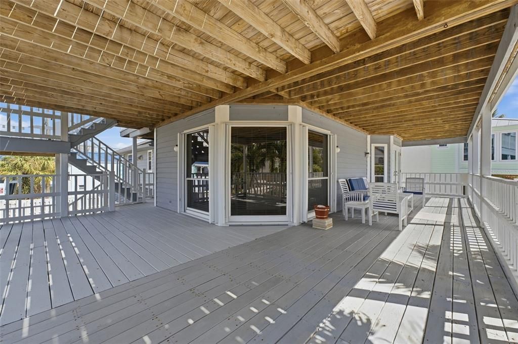 For Sale: $1,675,000 (4 beds, 2 baths, 2015 Square Feet)