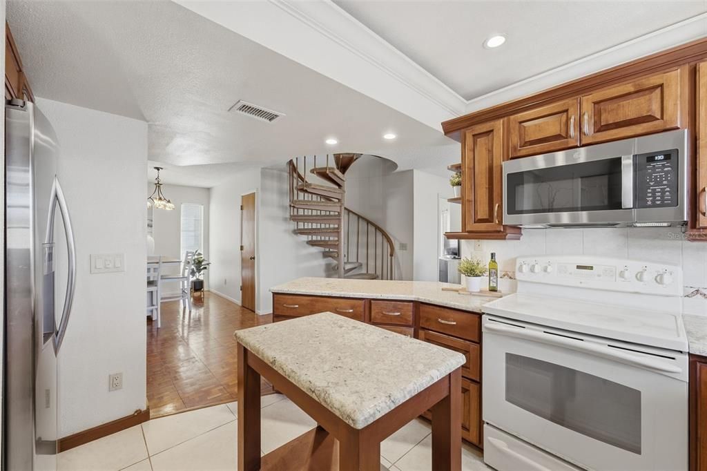 For Sale: $1,675,000 (4 beds, 2 baths, 2015 Square Feet)