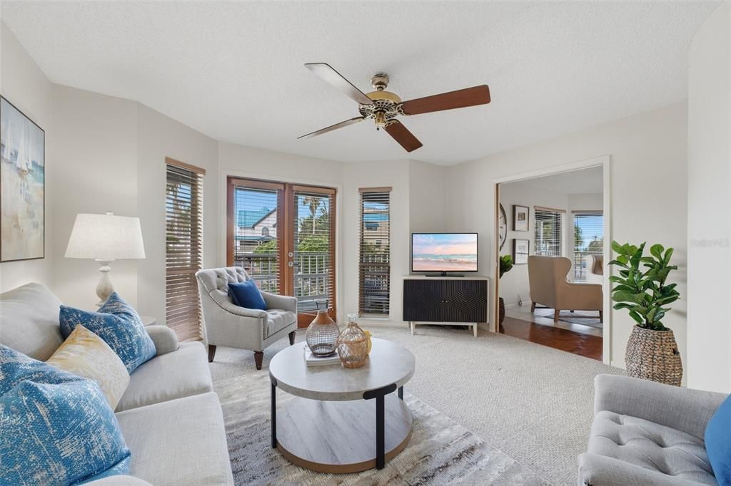 For Sale: $1,675,000 (4 beds, 2 baths, 2015 Square Feet)