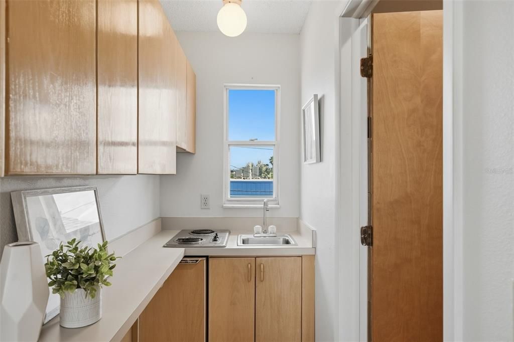 For Sale: $1,675,000 (4 beds, 2 baths, 2015 Square Feet)