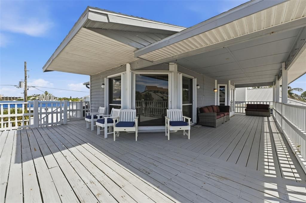 For Sale: $1,675,000 (4 beds, 2 baths, 2015 Square Feet)