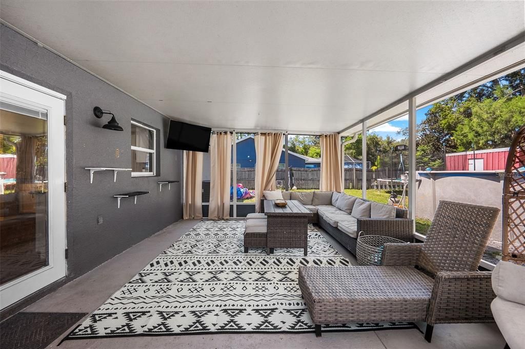 For Sale: $392,000 (4 beds, 2 baths, 2380 Square Feet)