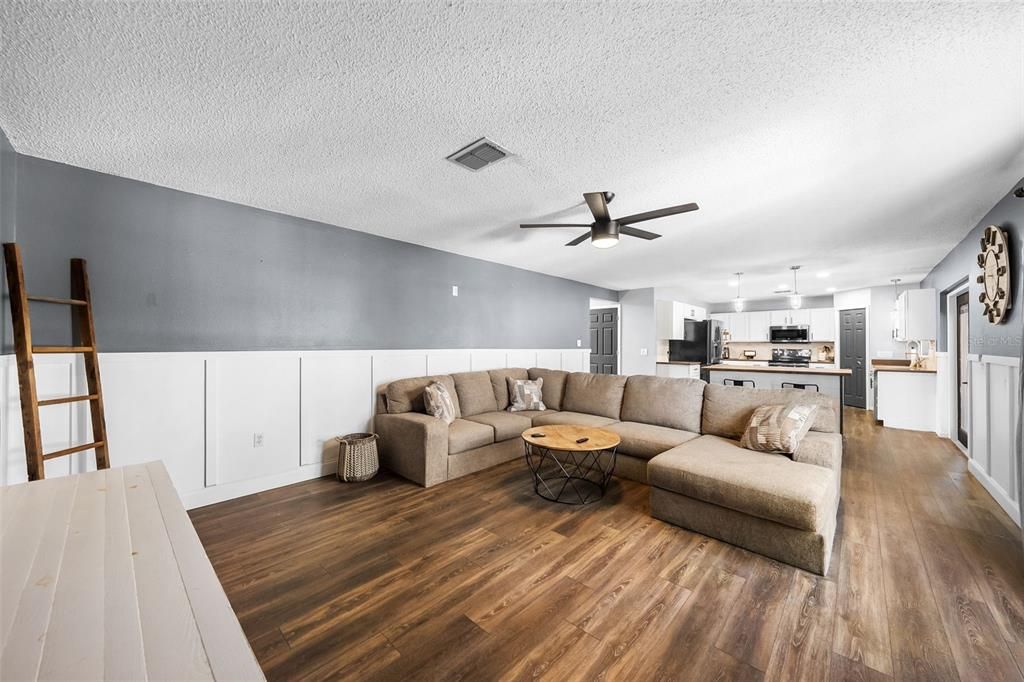 For Sale: $392,000 (4 beds, 2 baths, 2380 Square Feet)