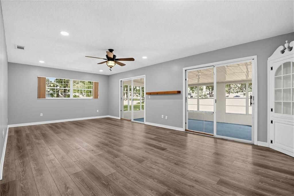 For Sale: $285,000 (3 beds, 2 baths, 1503 Square Feet)