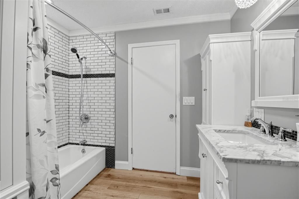 For Sale: $285,000 (3 beds, 2 baths, 1503 Square Feet)