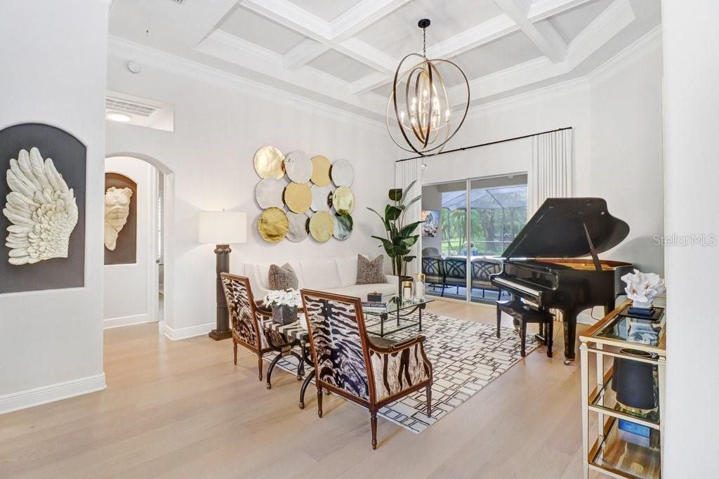 En Venta: $1,299,900 (4 camas, 3 baños, 3585 Pies cuadrados)