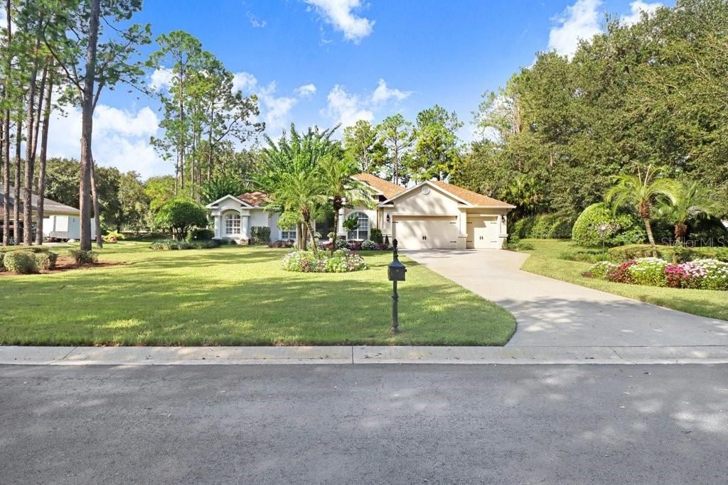 En Venta: $1,299,900 (4 camas, 3 baños, 3585 Pies cuadrados)
