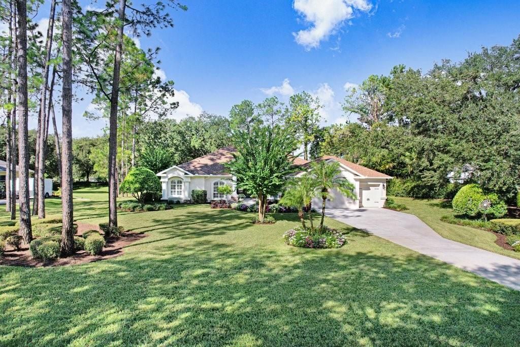 En Venta: $1,299,900 (4 camas, 3 baños, 3585 Pies cuadrados)