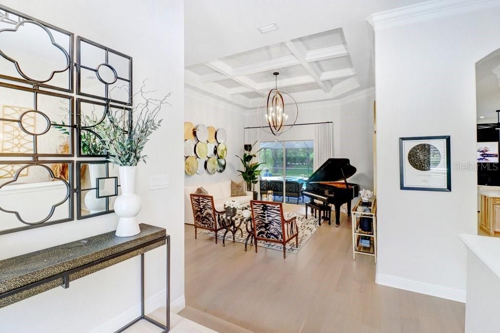 En Venta: $1,299,900 (4 camas, 3 baños, 3585 Pies cuadrados)