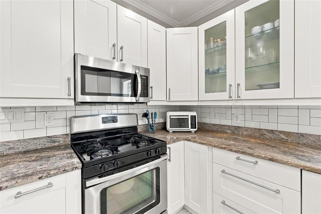 На продажу: $429,900 (3 спален, 2 ванн, 1312 Квадратных фут)