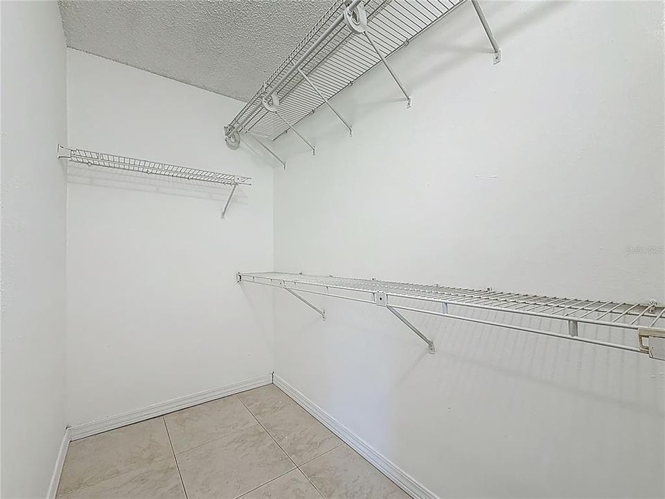 На продажу: $137,000 (2 спален, 2 ванн, 912 Квадратных фут)