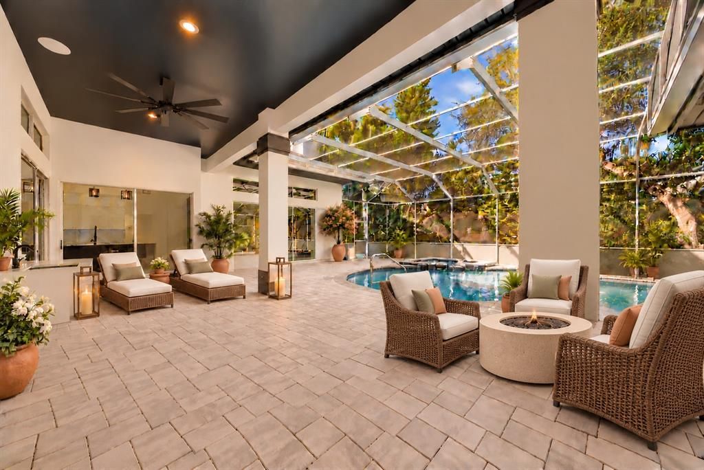 En Venta: $1,599,000 (6 camas, 4 baños, 3225 Pies cuadrados)